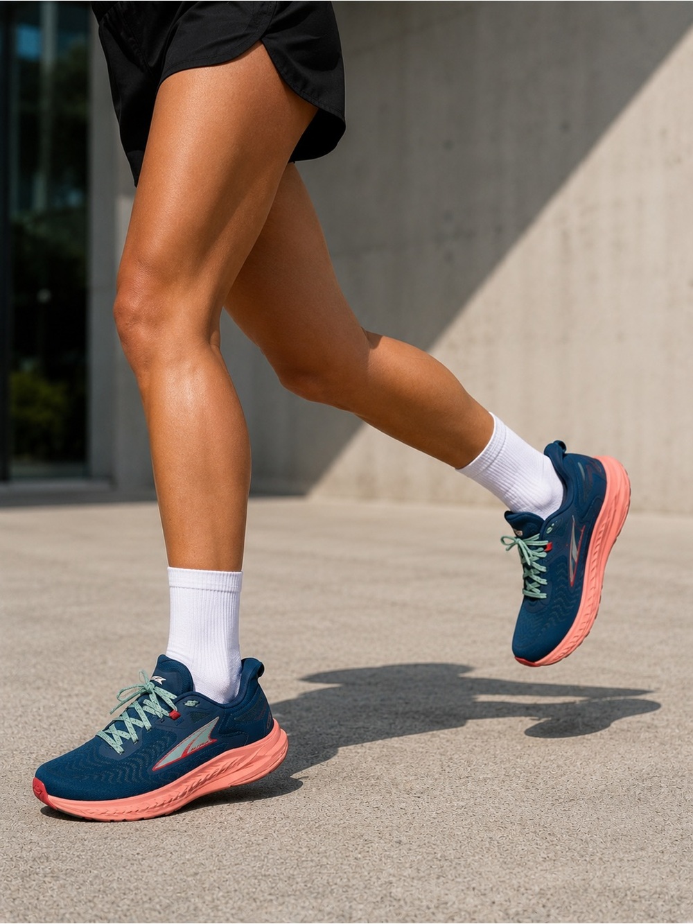 Altra Women’s Running Shoes Size 9.5 Blue Pink Athletic Sneakers Walking Gym